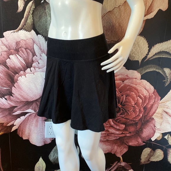 Garage Black Flowy Skirt - Picture 1 of 3